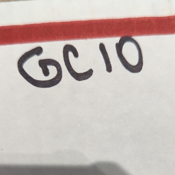 Converse Women's Off-White Sneakers with Gold Accents Size 10... Beautiful!!! - Picture 15 of 15